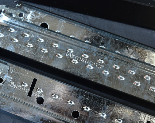T-vormig stalen materiaal bakverf keel hangend plafond in traditionele ontwerpstijl