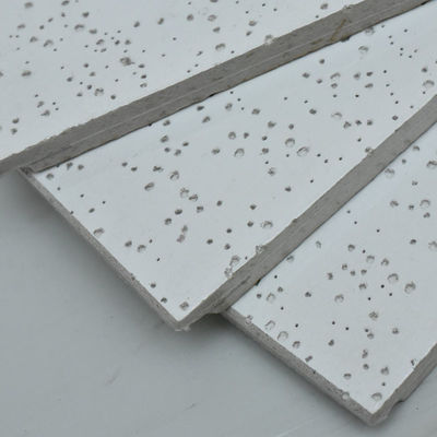 Plafond van mineraalwol 600x600mm 10mm Dikte akoestische plafondtegels Raster
