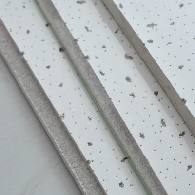 Plafond van mineraalwol 600x600mm 10mm Dikte akoestische plafondtegels Raster