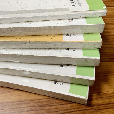 USG Product 2X4 Mineraalvezel akoestische geperforeerde plafondtegels met aangepaste maat