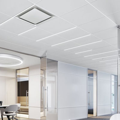 Vierkante opgehangen mineraalvezel board 2x2 plafond tegels voor Pakistan decoratie vraag