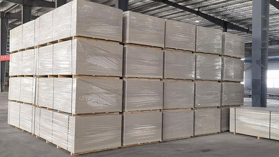 60x60 Houten optische sterren plafondpaneel Mineraalvezel plafondtegel met gepolijst oppervlak